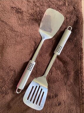 INOX stainless steel (18/8) spatulas (2) - in great condition!  👏🏻⭐️